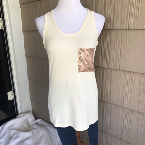 NWT POL cream tank with sequin pocket - Picture 1 of 5